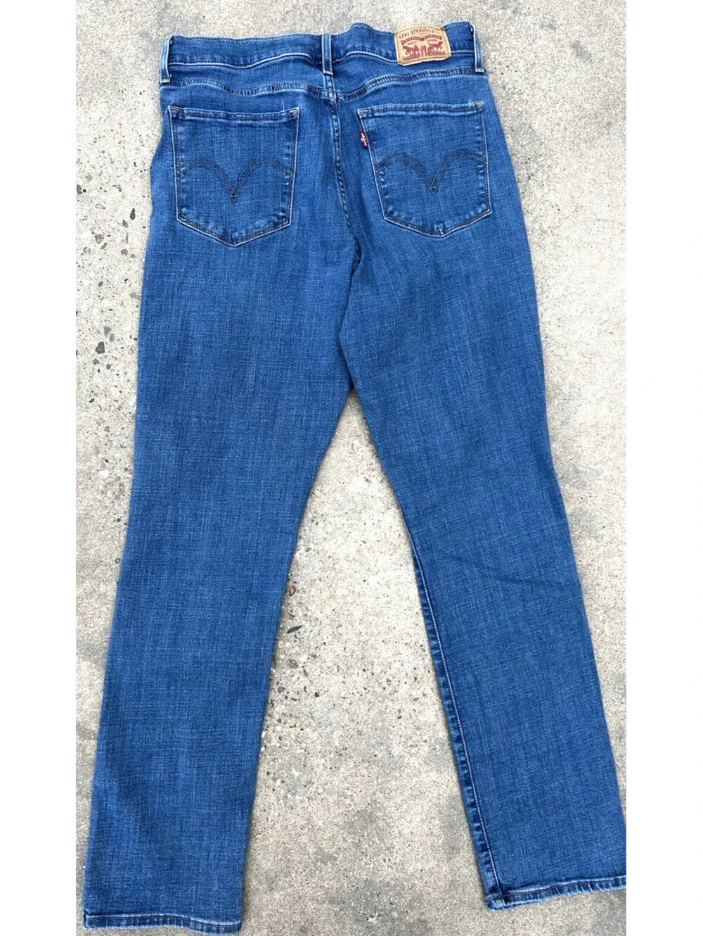 Levi Womens Classic Straight Denim Blue Jeans pants Size 30 or 10M Light Fade